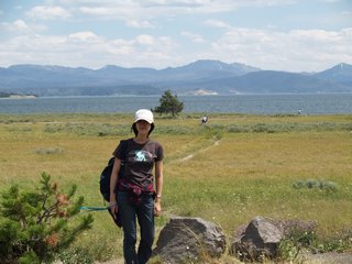 04-09-2 Yellowstone Lake shore 2