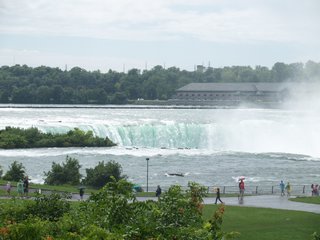 09-03-1 The Horseshoe Falls