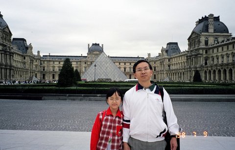 France 1998---D02-01-02 In front of the Louvre Museum.jpg
