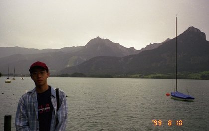 Austria 1999---08-10B 08 Hsin-Mu at the lakeshore.jpg
