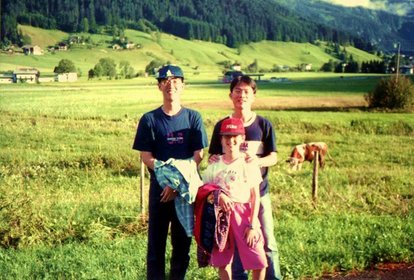 Austria 1999---08-10C 02-01 Two boys & one girl in the wide field of Gosau.jpg