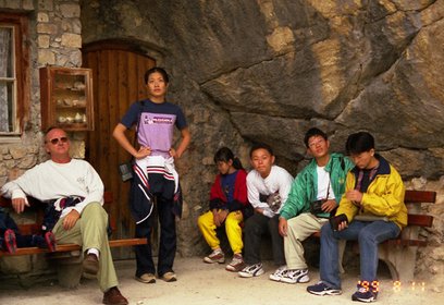 Austria 1999---08-11A 07 Waiting to enter the cave.jpg