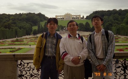 Austria 1999---08-16B 04 A memento picture.jpg