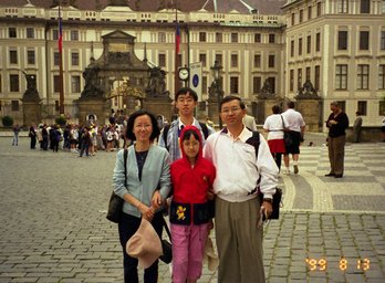 Czech 1999---10-02 01 Prague Castle.jpg