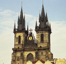 Czech 1999---10-04 03 A closer look at the church.jpg