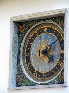 Estonia 2002---D1-02 06 A 17th-century clock  on the Holy Spirit Church wall which is still working.jpg