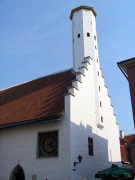 Estonia 2002---D1-02 08 The Holy Spirit Church with top just burned out in a fire not long ago.jpg