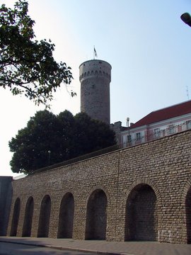 Estonia 2002---D1-04 02 Tall Hermann of Toompea Castle from another vjiewpoint.jpg