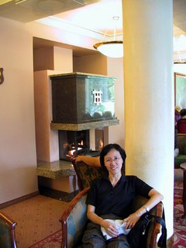 Estonia 2002---D1-04 04 Took a rest in the reception room before a fire place.jpg