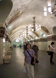 D2--01 Metro Stations in Moscow, Russia.jpg
