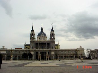 Spain 2002 - 03---2_6_Royal Palace ---  01 Outside view of the palace.jpg
