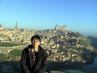 Spain 2002 - 11---2_8_Toledo - distant views --- 03 Hsin-Mu in front of a distant view of the town.JPG