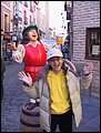 Spain 2002 - 14---2_8_Toledo - downtown --- 10 Meimei imitating a statue.JPG