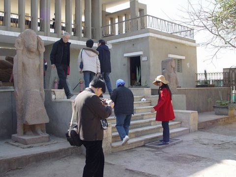 Egypt 2004---D03-05-01 Entrance of a museum building.jpg