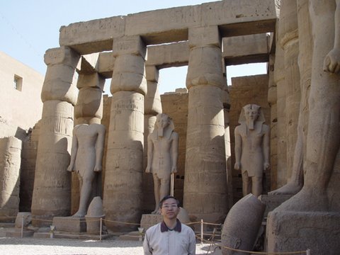 Egypt 2004---D05-02-03 The first court of Ramses II in the Temple of Luxor.jpg