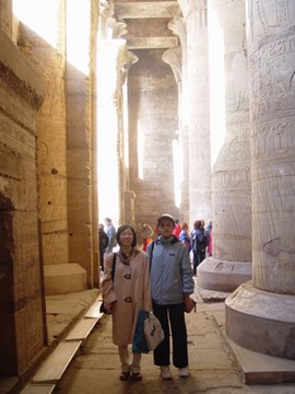Egypt 2004---D07-03-13 A hypostyle hall with gigantic columns the Temple of Edfu.jpg