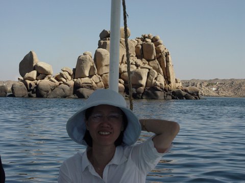 Egypt 2004---D08-05-01 Scene seen on way back to Aswan from Temple of Philae.jpg