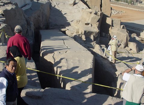 Egypt 2004---D09-01-01 Largest but incompleted obelisk by Hatshepsut in Luxor.jpg