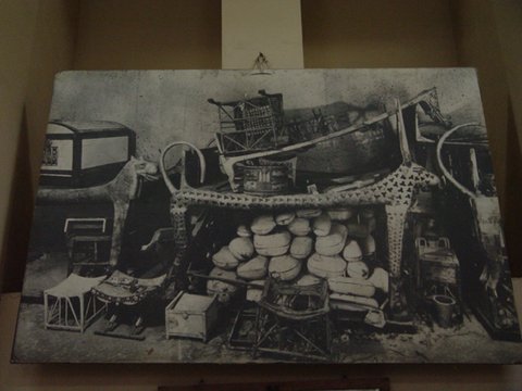 Egypt 2004---D09-03-18 A picture of part of the tomb.jpg