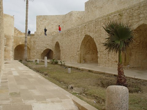 Egypt 2004---D11-05-06 Interesting castle wall structures.jpg