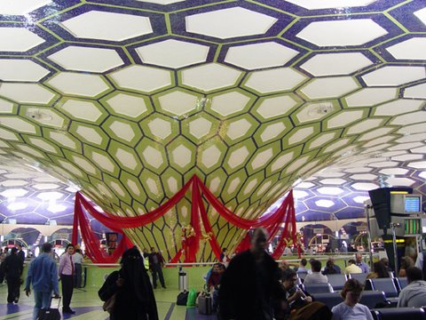 Egypt 2004---D13-01-01 transfer at Abu Dhabi International Airport.jpg