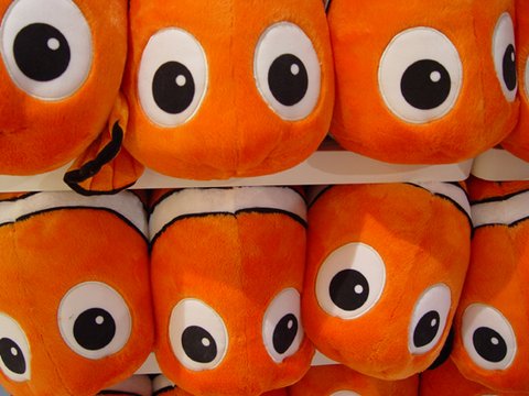 Egypt 2004---D13-01-02 A picture of fish toys taken in a Disney shop in Hong Kong Airport.jpg