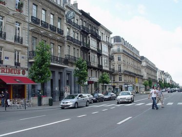 Day 05.02 (Belgium)-An impressive street scene in Brussels.jpg