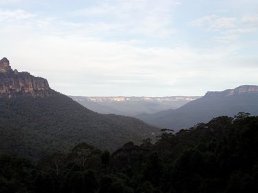 Australia 2006---02-01-01 Major scene at Echo Point in Blue Mountains National Park.jpg