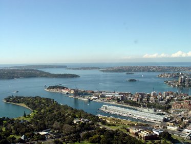 Australia 2006---03-05-02 A bird view of Port Jackson of Sydney from Sydney Tower.jpg