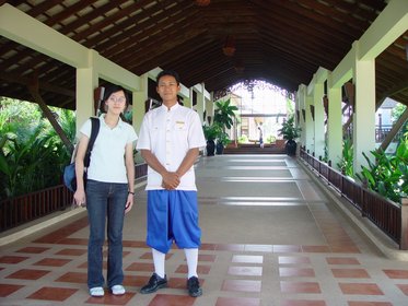 Cambodia 2006 --- Day 02-07 Tea time (Ankor Palace Hotel) --- 03 With a gentleman in traditional dress after tea time.jpg