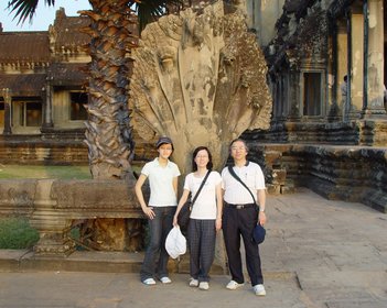 Cambodia 2006 --- Day 02-09 Angkor Wat --- 05  In front of a 7-headed naga (king of serpents) in Angkor Wat.jpg