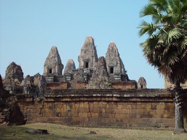 Cambodia 2006 --- Day 04-03 Pre Rup --- 01 An overview.jpg