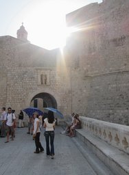 Croatia 2011 --- D10_04-19-01_The back (south) gate of Grad Dubrovnik is named Ploce (Croatia).jpg
