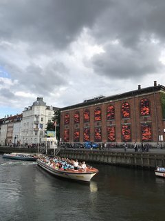 Denmark 2017_D11-09-04_There were cruising sight-seeing boats on the river.jpg