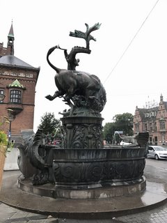 Denmark 2017_D12-01-04_A dragon fountain in front of the city hall.JPG