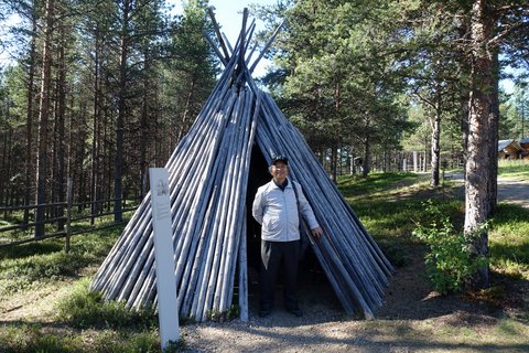 D07-02-03 A tent house used by the Sami people.JPG