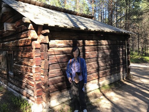 D07-02-04 A wooden house used by the Sami people.jpg
