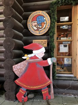 D08-07-02 Santa Claus working as a postman.JPG