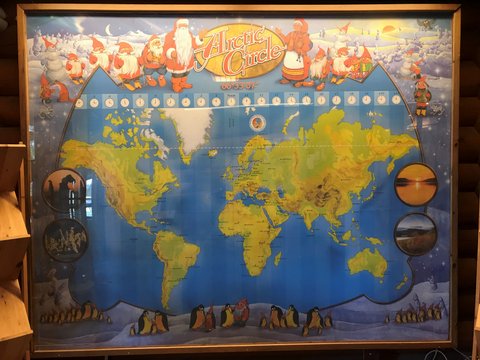 D08-08-03 An illustration of the Arctic Circle.JPG