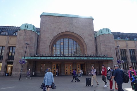 D08-10-05 The Helsinki Station where the Santa Claus Express ends.JPG