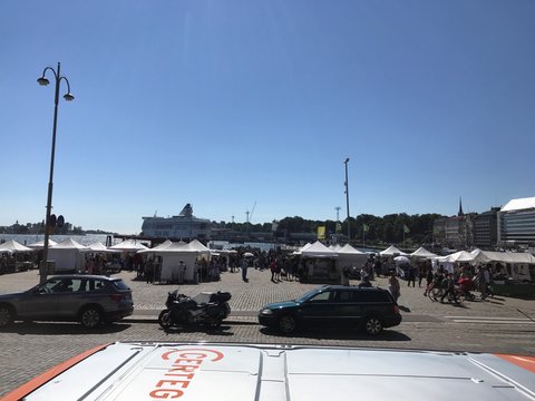 D09-06-01 The Kouppatori Market & Helsinki Design District.JPG