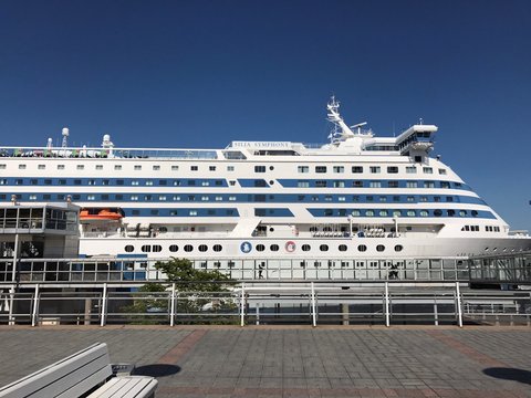 D09-07-01 The cruise ship of the Silja Line we took to sail to Sweden.JPG