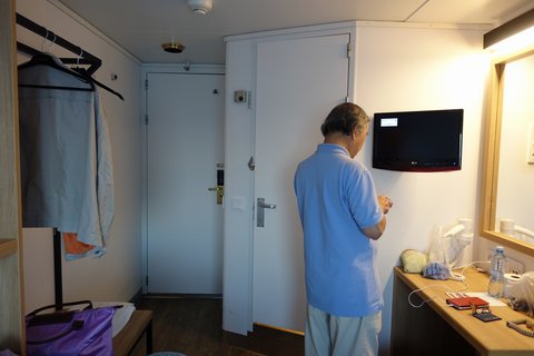 D09-08-01 The room in which we stayed.JPG