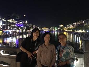 D02-07-01_Night of the Tuojiang River is facinating.jpg