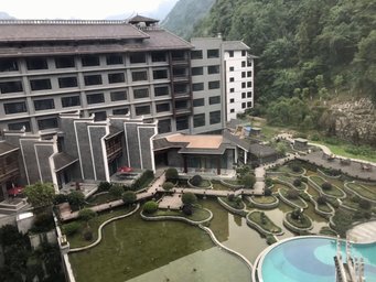 D07-01-01_The hotel we stayed in the hotel of Neodalle Zhangjiajie Wulingyuan for the last night.jpg