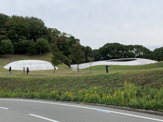 03-02-02_The exterior of the musem buildings of the shapes of flowing water drops.jpg