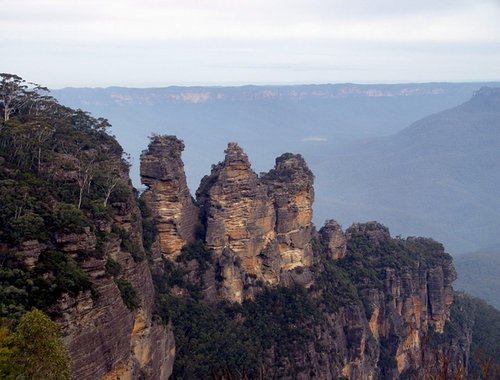 Australia 2006---03_Three_Sisters rocks at Blue Mountains National Park.jpg