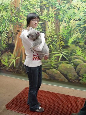 Australia 2006---06_Hugging a koala in Dreamworld Theme Park in Gold Coast.jpg
