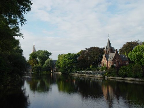 Belgium 2005 - Another pretty site at Minnewater (Lake of Love) in Bruges.jpg