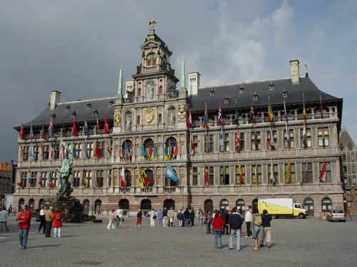 Belgium 2005 - Full view of City Hall in City Square of Antwerp.jpg